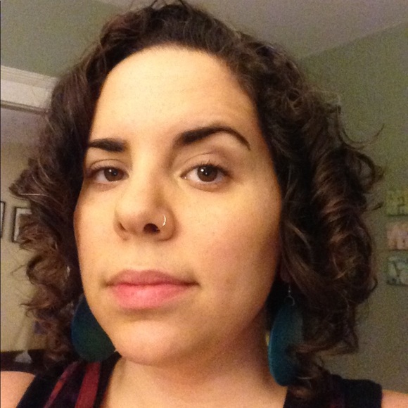 Meet your Posher, Eliza - Picture 1 of 1